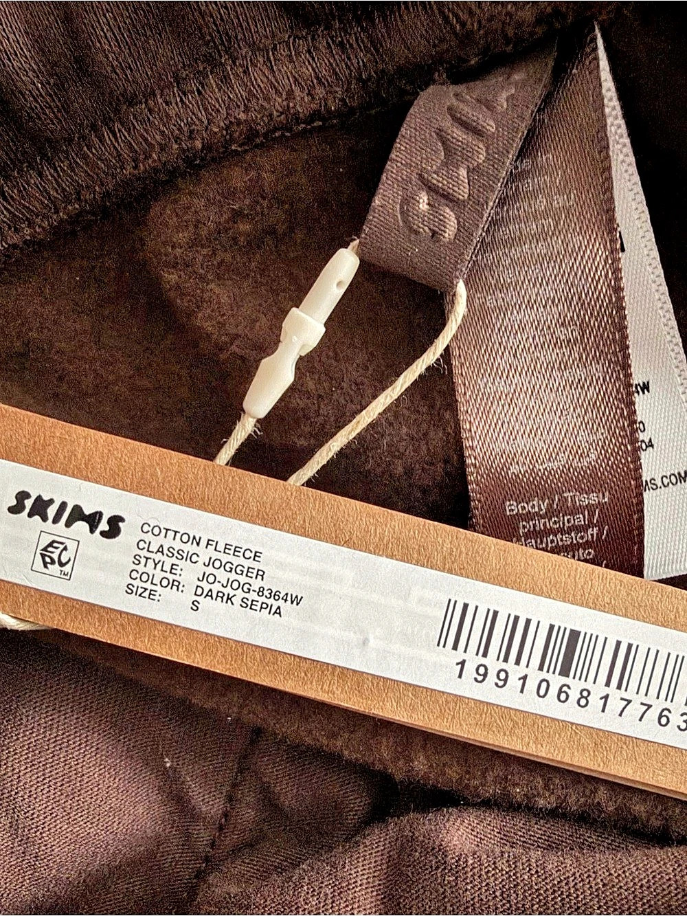 NWT SKIMS Cotton Fleece Classic Jogger in dark sepia size small